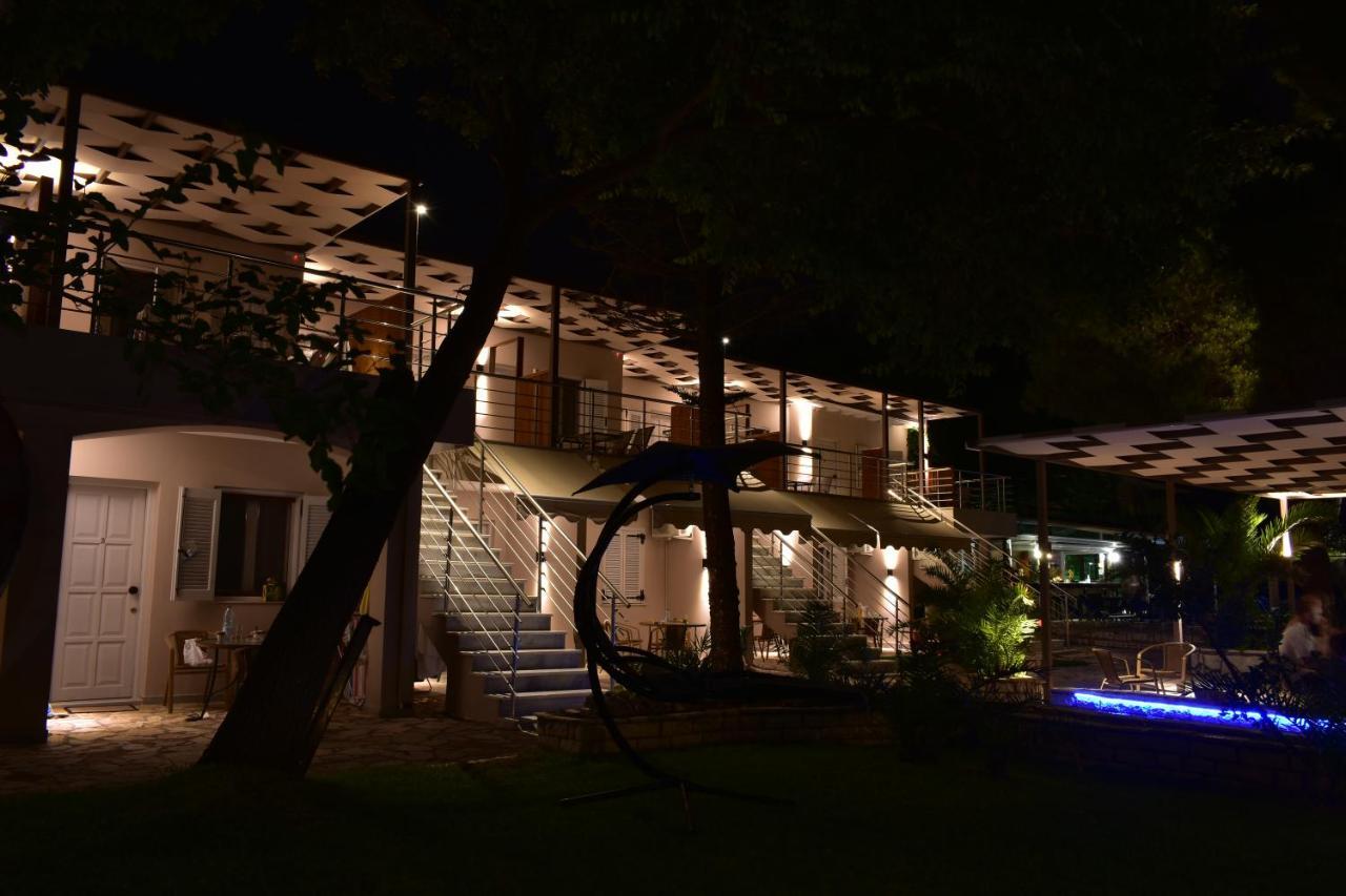 Flisvos Seaside Apartments Ligia Exterior foto