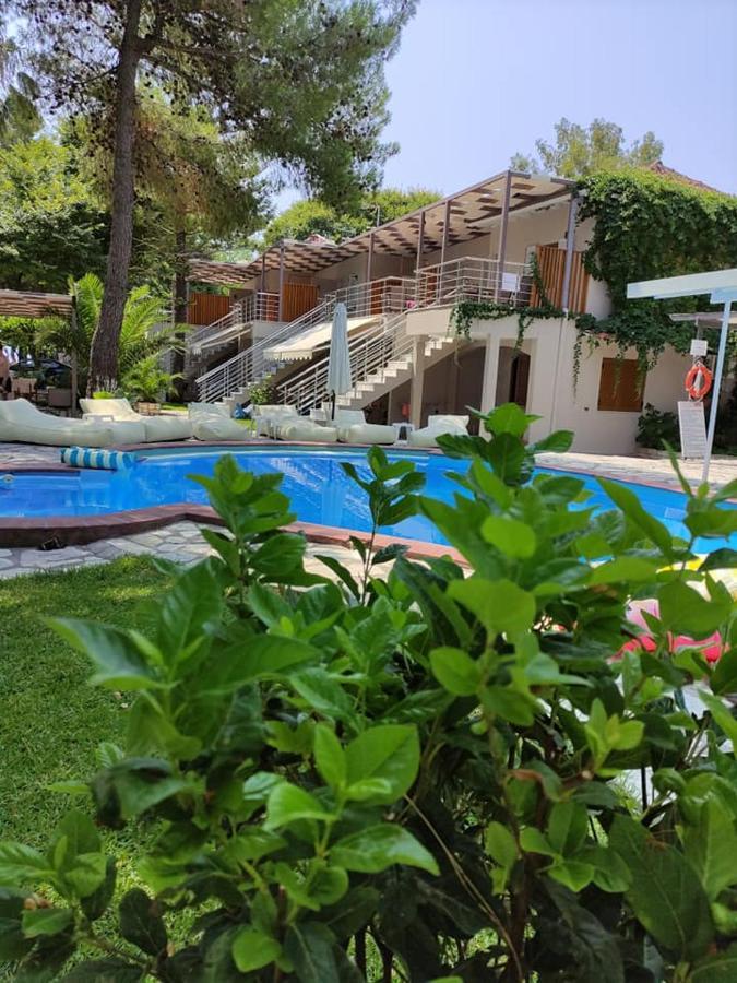 Flisvos Seaside Apartments Ligia Exterior foto