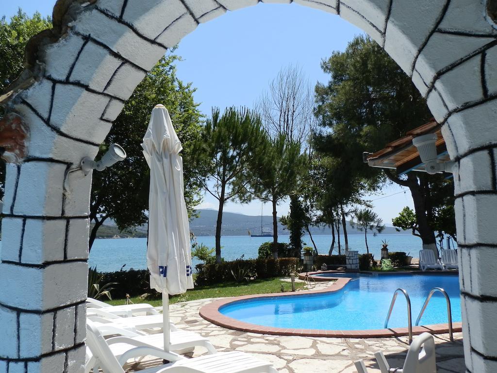 Flisvos Seaside Apartments Ligia Exterior foto